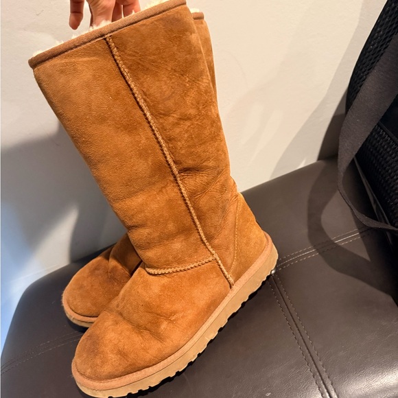 UGG Tan Sheepskin Boots - Picture 2 of 5
